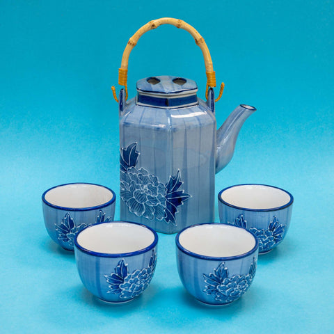 Tea Set<br>茶具（一壶，四杯）<br>BeiJu